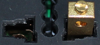 Earth_pin_in Universal_line_aperture